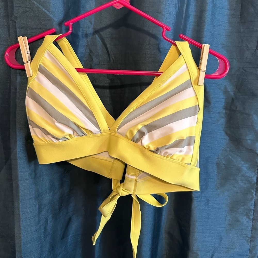 Kona Sol Vibrant Yellow and Gray Bikini Top NWT